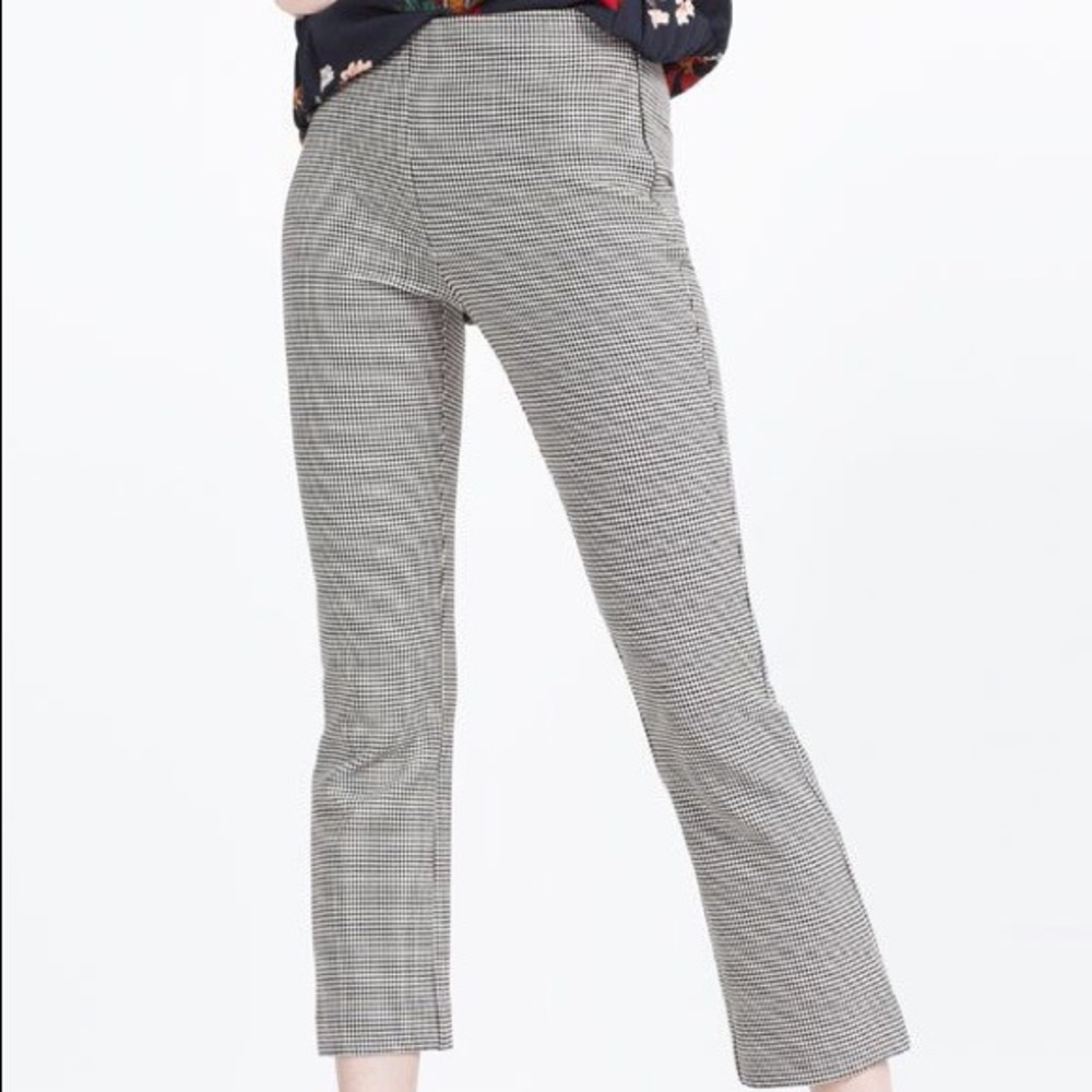 Zara • gingham stretch crop-flare pant